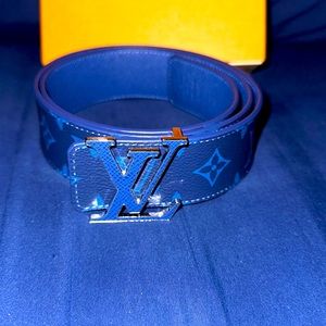 LV Initiales 40mm Reversible Belt (blue)